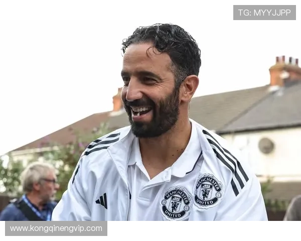 阿莫林回国解脱曝曼联高层矛盾