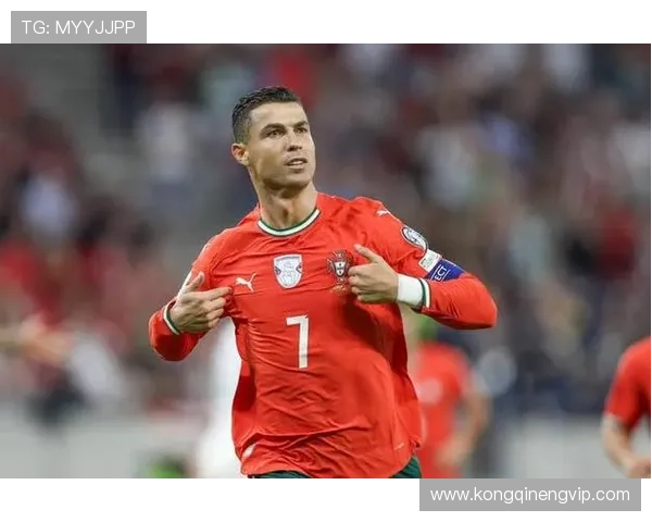 40岁C罗破961球追榜首 40岁C罗破961球追榜首