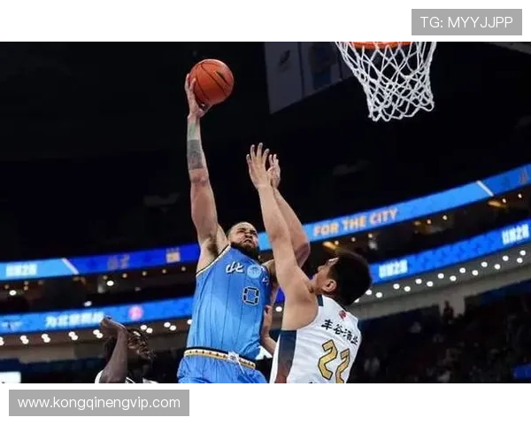 麦基三后卫联手发威 北京大胜山东